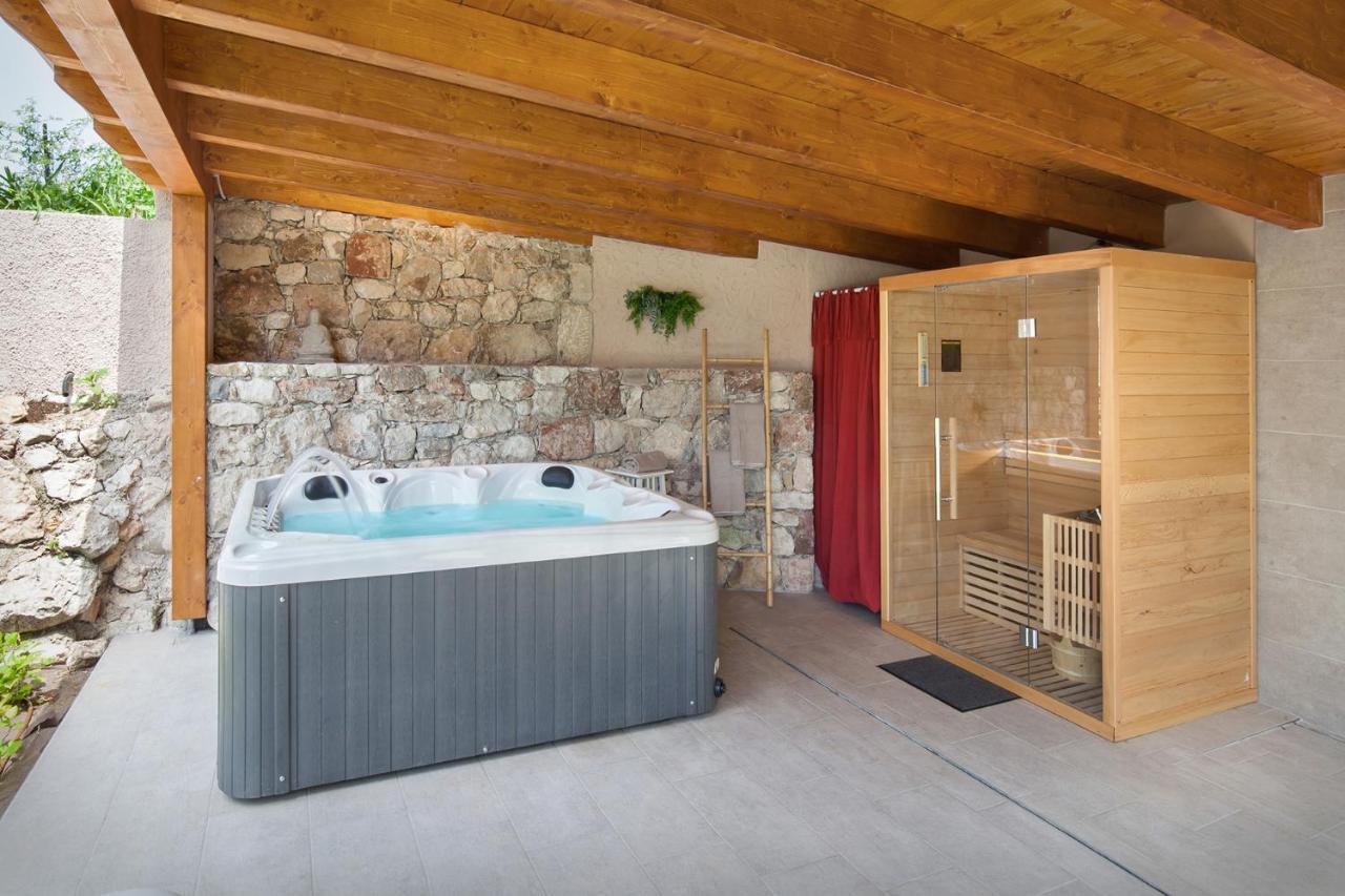 Villa Fani-Wellness & Relax มัลเชซิเน ภายนอก รูปภาพ